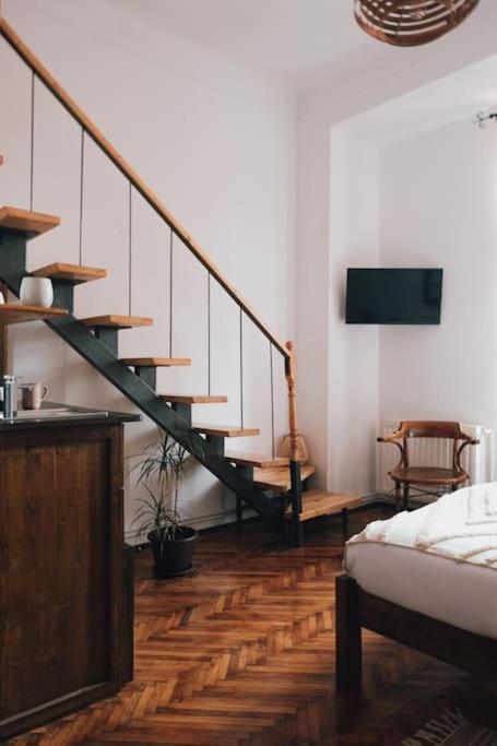 Vista Studio Brasov In The Heart Of The Old City Center Exterior foto